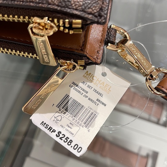 MICHAEL KORS LARGE DOUBLE ZIP WRISTLET PHONEHOLDER WALLET CLUTCH
Brown - Picture 12 of 16